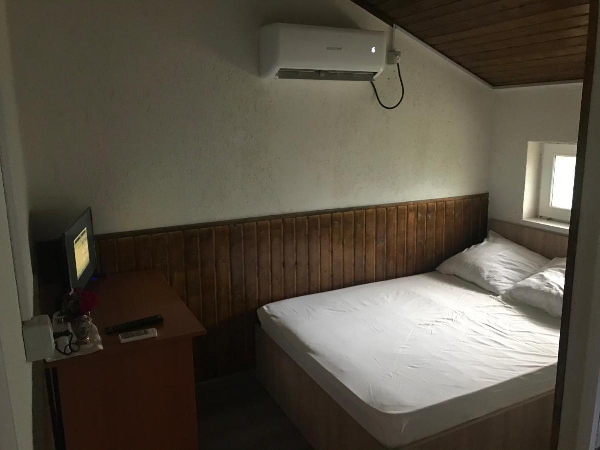 Casa Radu Hotel ทูลเซีย ภายนอก รูปภาพ